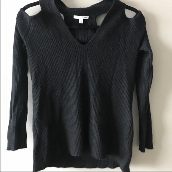 ROI Ribbed Off Shoulder Cashmere Sweater - Picture 2 of 4